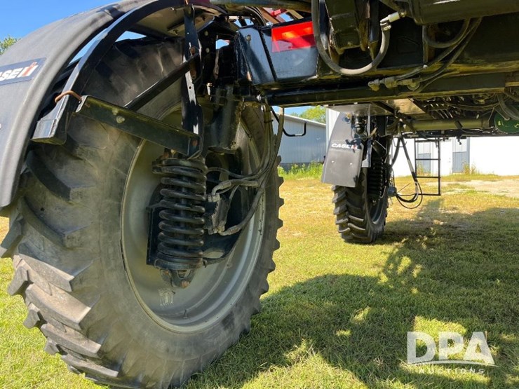 2011-case-ih-patriot-3330-image-44