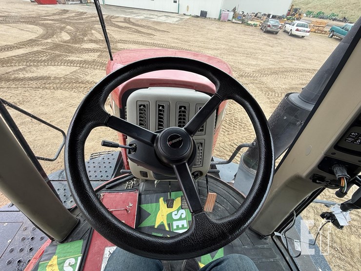2010-case-ih-titan-3520-image-52