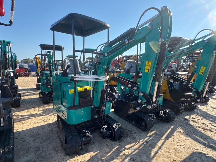 unused-cfg-h15r-excavator-image-3