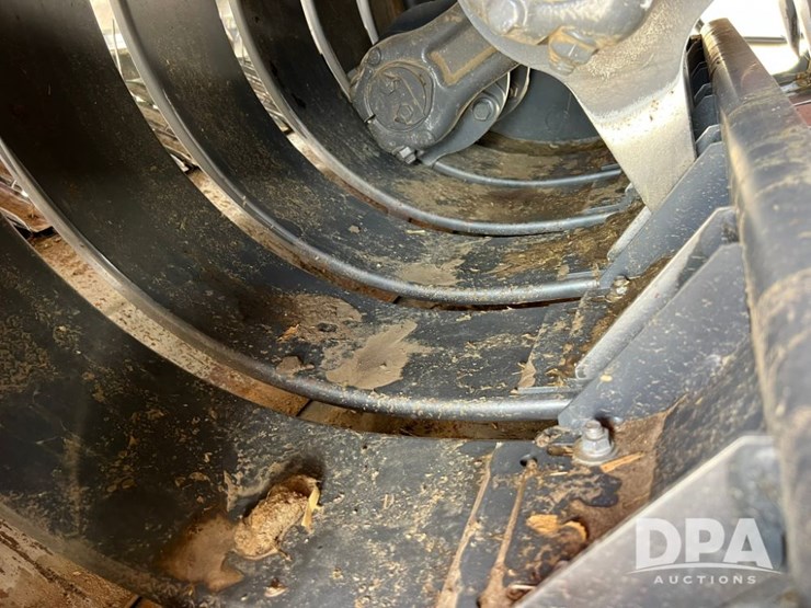 2017-massey-ferguson-2270-image-18