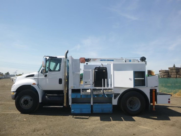 2011-international-durastar-4300-image-5