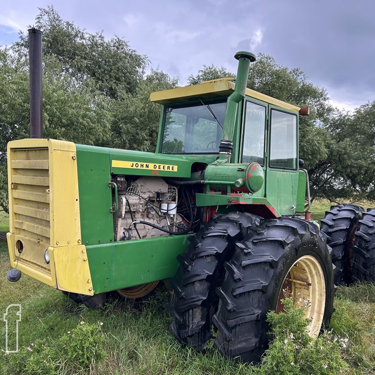 1976 VERSATILE 700