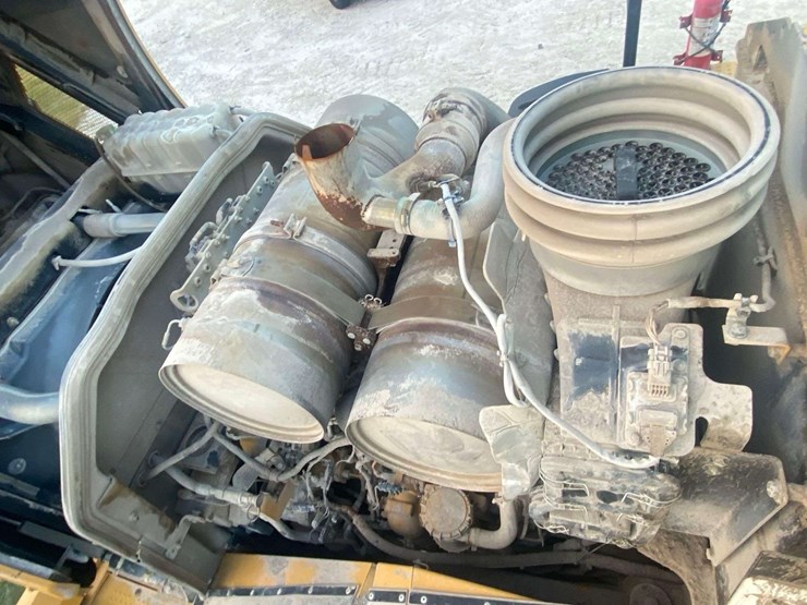 2019-caterpillar-966m-image-35