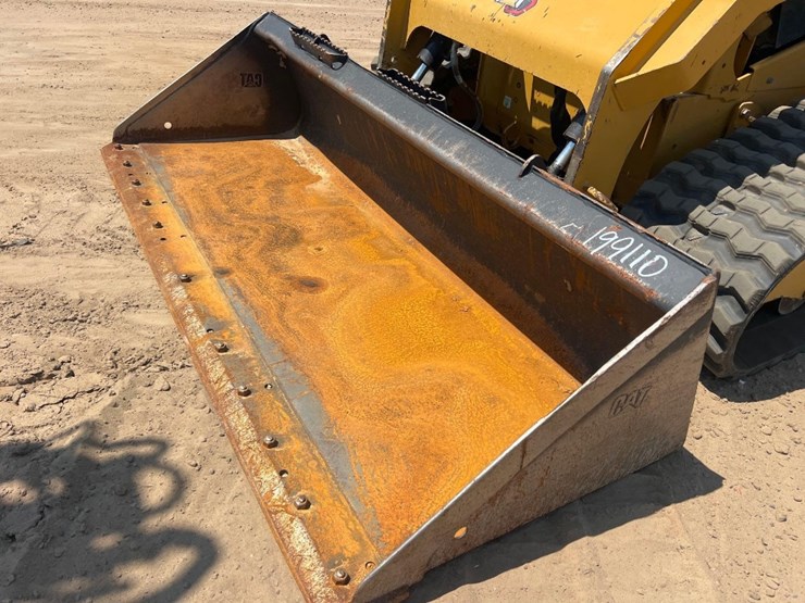 2023-caterpillar-279d3-image-9