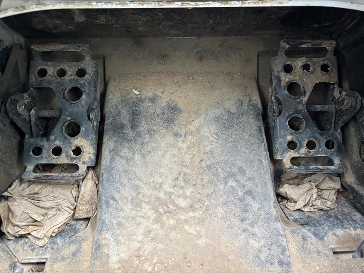 2022-bobcat-t770-image-33