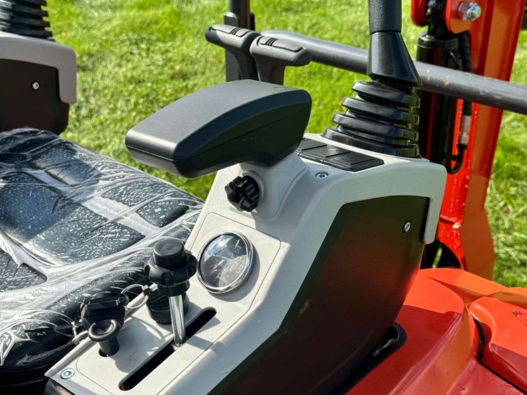 2025-industrial-qk20r-mini-excavator-...-unused-image-18