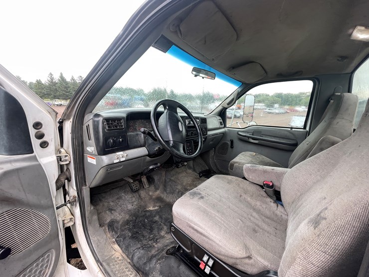 2006-ford-f650-image-41
