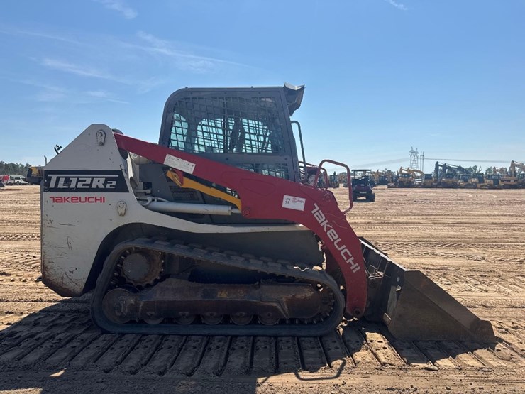2022-takeuchi-tl12r2-image-5