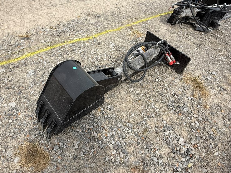 #230-•-#26346-•-unused-giyi-59"-mini-skid-steer-backhoe-arm-zwb2507124-image-1