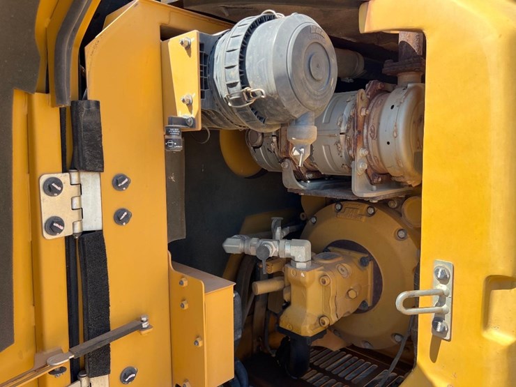 2014-caterpillar-308e2-cr-image-30