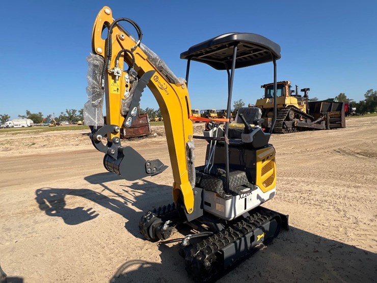 unused-cfg-industrial-xz20r-excavator-image-1