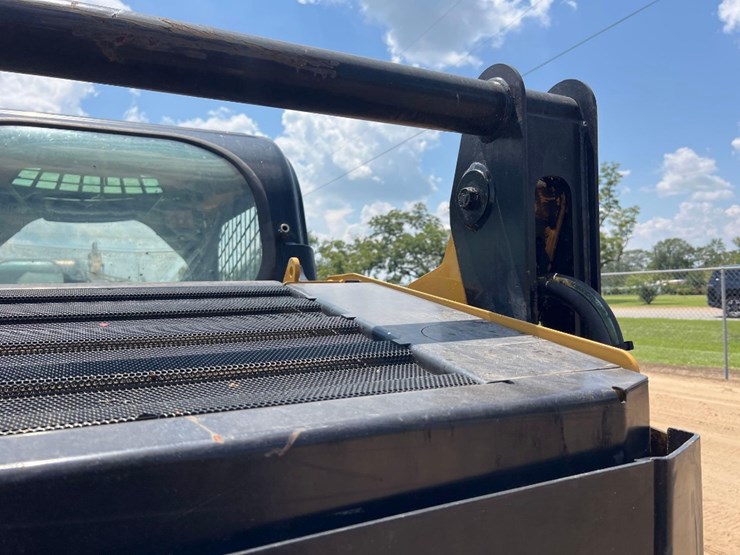 2018-caterpillar-259d-image-23