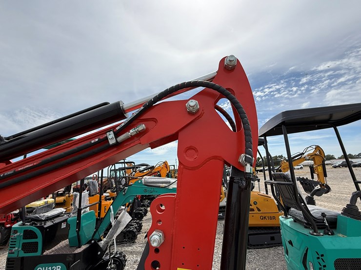 #220-•-#26485-•-unused-cfg-mx15rx-mini-excavator-image-20