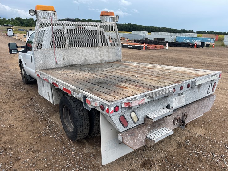 2011-ford-f350-image-2