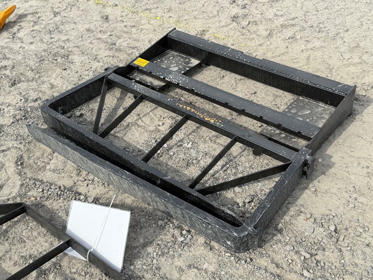 #2000-•-#26513-•-unused-mower-king-sa-skid-steer-forks-image-3