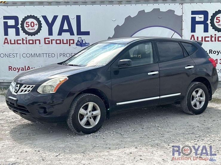 2013-nissan-rogue-image-1