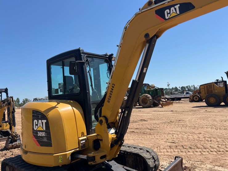 2019-caterpillar-305e2-cr-image-23