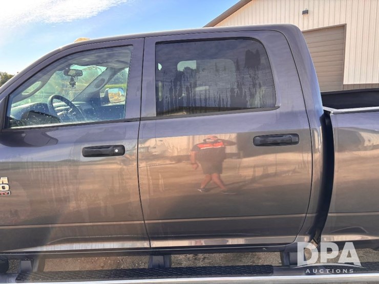 2018-dodge-ram-2500-image-25