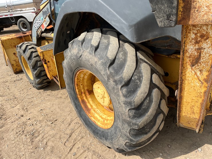 #2054-•-john-deere-310sj-image-17
