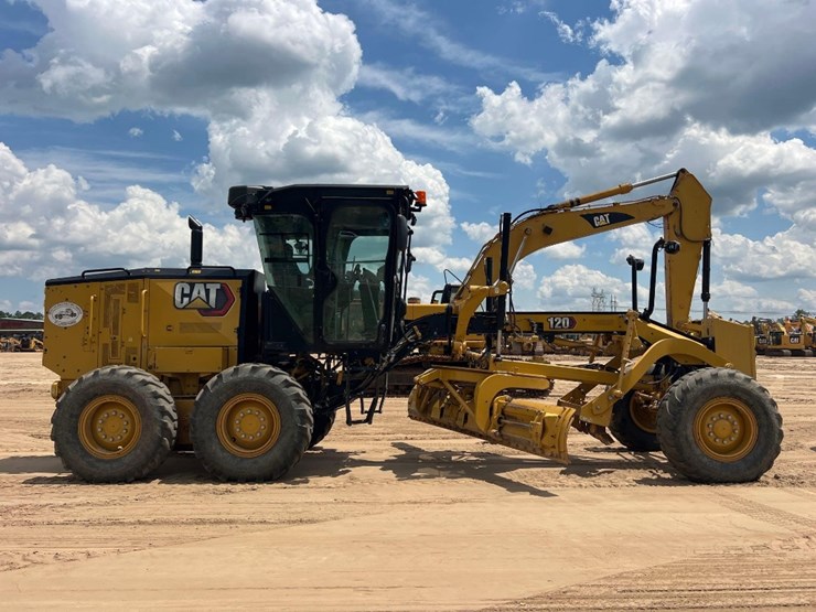 2020-caterpillar-120-image-5