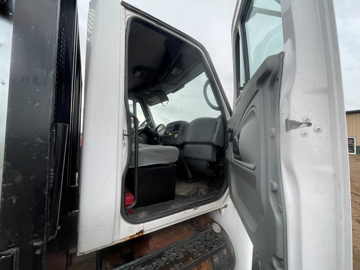 2007-international-durastar-4300-image-23
