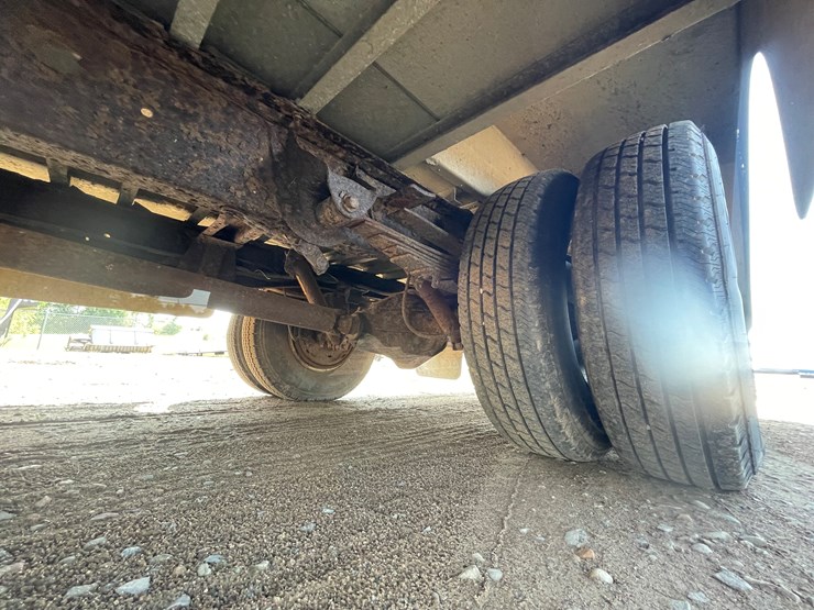 #2144-•-1982-chevrolet-kurbmaster-box-truck-(has-mn-title)-image-47