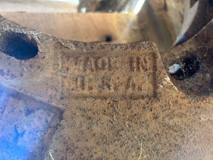 (2)-minneapolis-moline-rear-wheel-weights-image-6