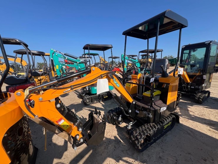unused-future-ft15j-excavator-image-1