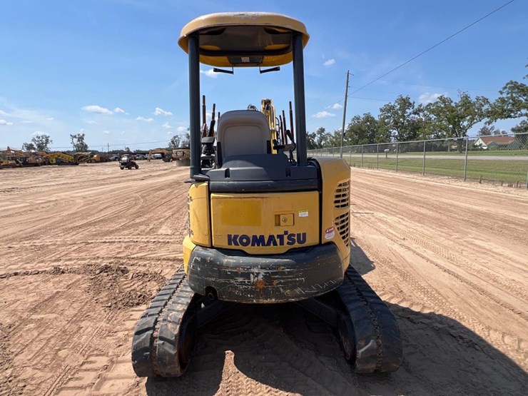 2015-komatsu-pc35-image-3