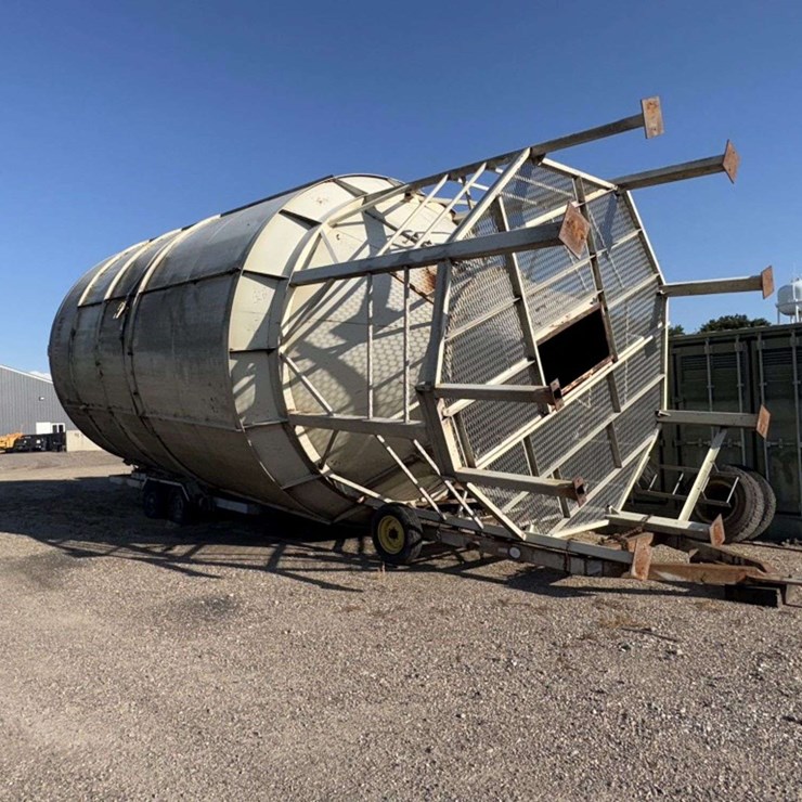 Friesen Bulk Bin, 48’ Tall, 15’ Wide, 9 Legs, Roof Hatch, (2) Roof Vents, (B), trailer NOT included,