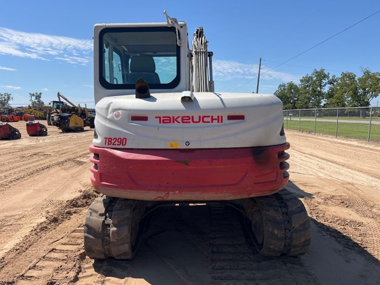 2017-takeuchi-tb290-image-3