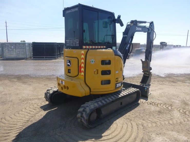 2022-deere-35g-image-3