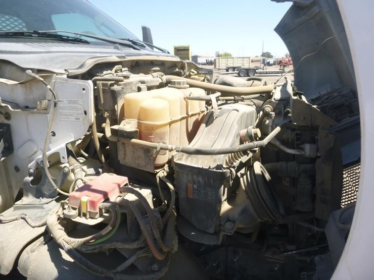 2017-ford-f650-image-15