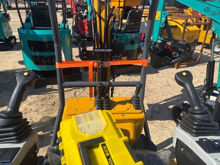 unused-cfg-mx12rx-excavator-image-13