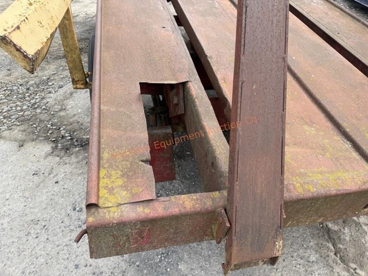 new-holland-1002-image-23