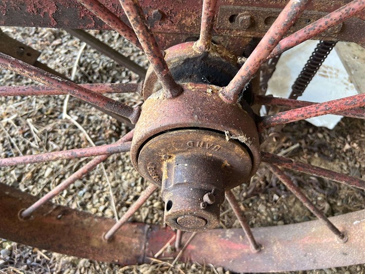 oliver-superior-8ft-grain-drill-image-35