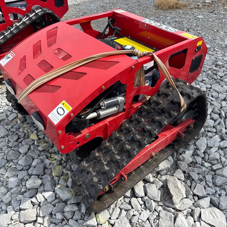 #220 • #26470 • Unused SDLOOL SL750 Remote Control Lawn Mower 750250709