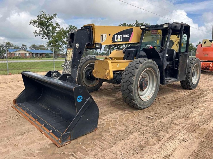 2014-caterpillar-tl642c-image-7