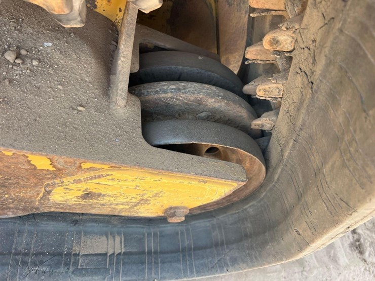 2015-caterpillar-299d-image-15