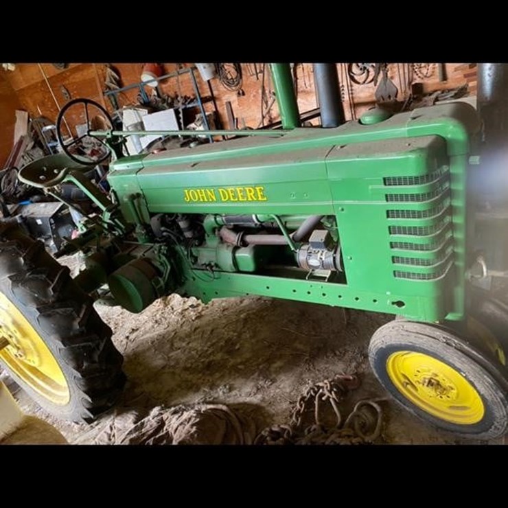 JOHN DEERE B