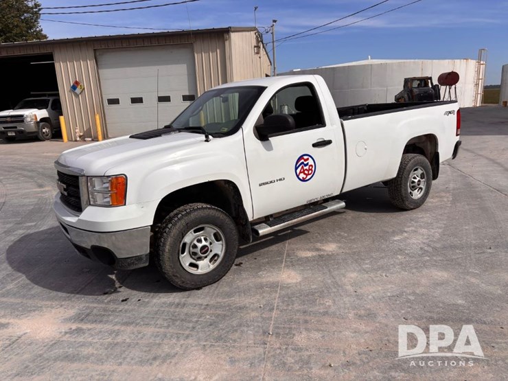 2012-gmc-sierra-2500-image-16