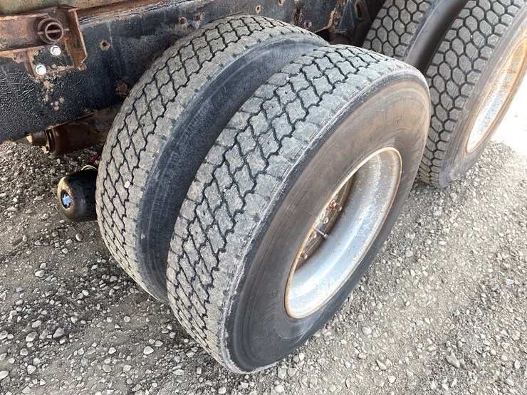 #2051-•-1994-ford-dump-truck-(has-wi-title)-image-10