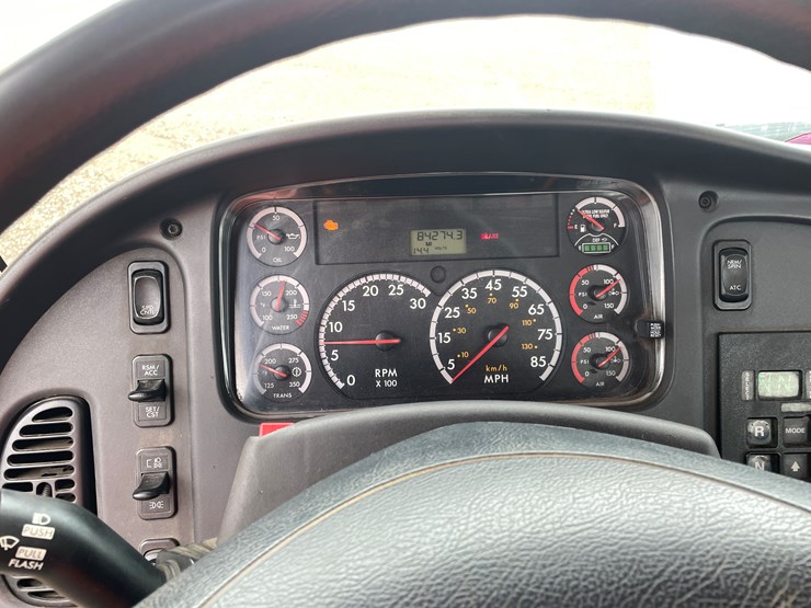 #2147-•-2013-freightliner-patch-truck-(has-mn-title)-image-27