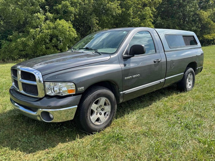 2004-dodge-1500-image-2