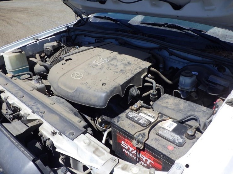 2014-toyota-tacoma-image-9
