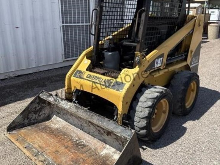 caterpillar-216b-image-2