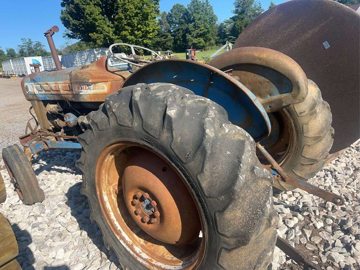 ford-3000-image-8
