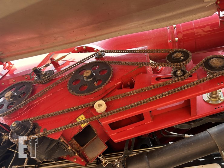 2015-case-ih-8240-image-18