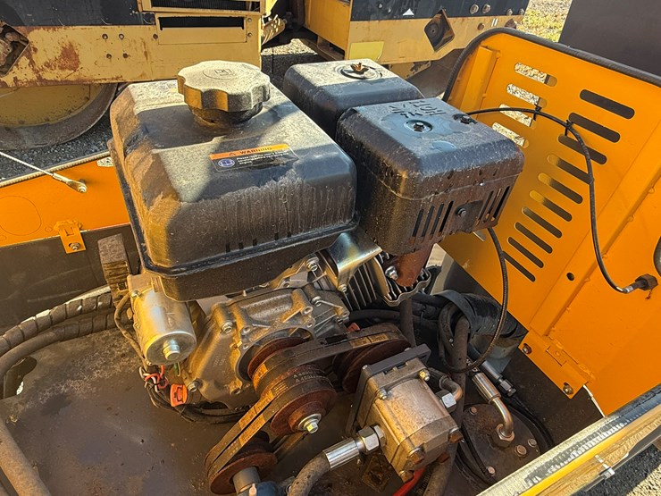 #145-•-#30306-•-2025-sdlool-sl1000-vibratory-compactor-inv#:-30306-image-8