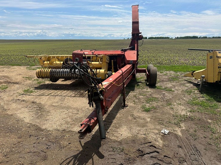 new-holland-900-image-4